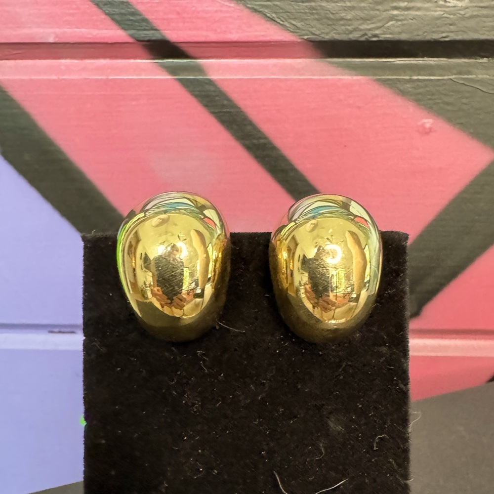 St. John Bean shaped Gold tone clip earrings, retails $295!